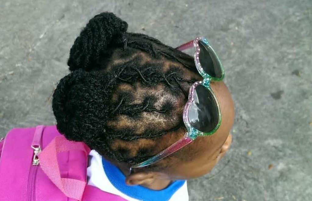 Rastas de menina de 5 anos motivam batalha judicial