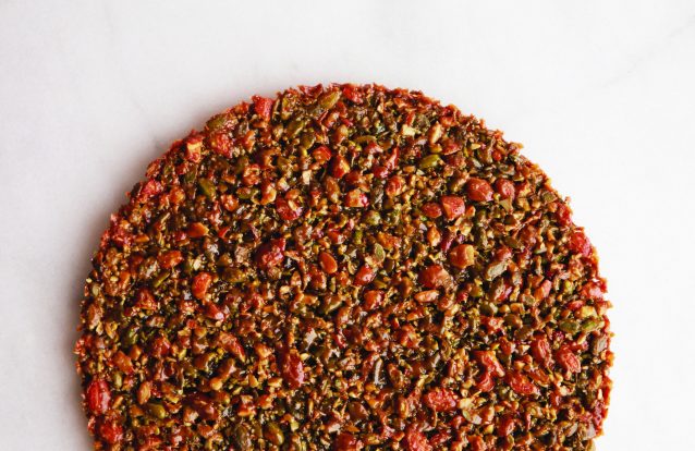 Receita de tarte de amêndoa, pistácio e sementes de abóbora, por Sofia Paixão