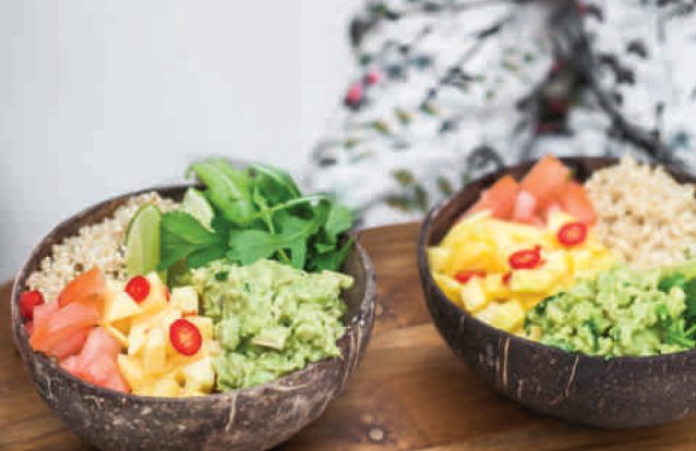 Receita: Poke bowl de salsas, por Inês Simas