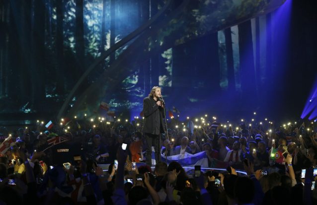 Recorde a atuação que colocou Salvador Sobral na final do Eurofestival