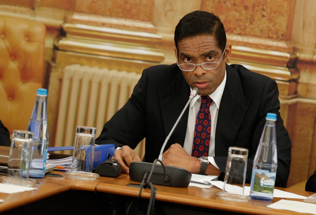 "Reputação duvidosa" de Álvaro Sobrinho põe em xeque presidente das Maurícias