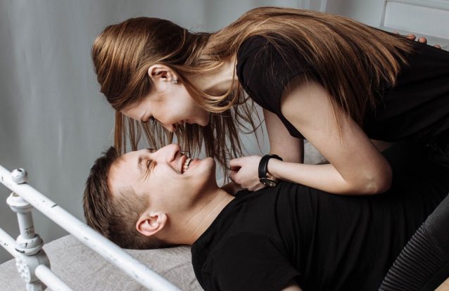 Satisfação sexual num relacionamento diminui probabilidade de traição? Pelo contrário, diz este estudo