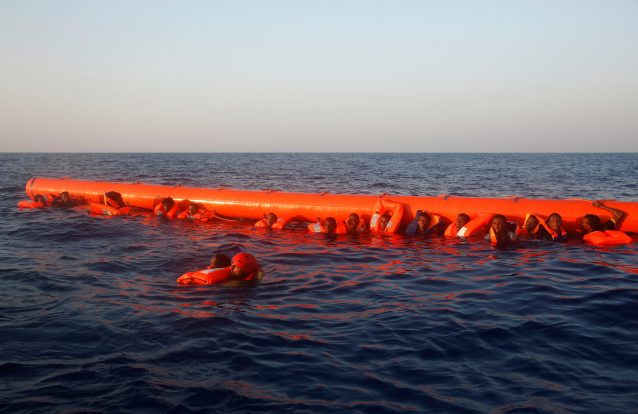 Segunda-feira, 29 de agosto: 40 operações de resgate salvam 6500 migrantes no Mediterrâneo