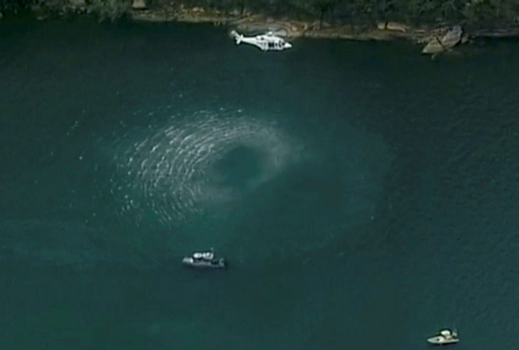 Seis mortos em queda de hidroavião turístico em Sydney