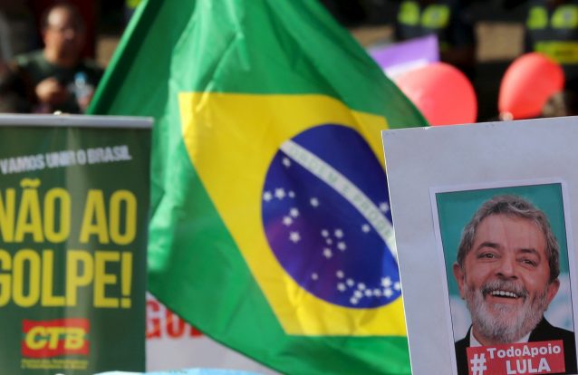 Supremo suspende posse de Lula da Silva como ministro