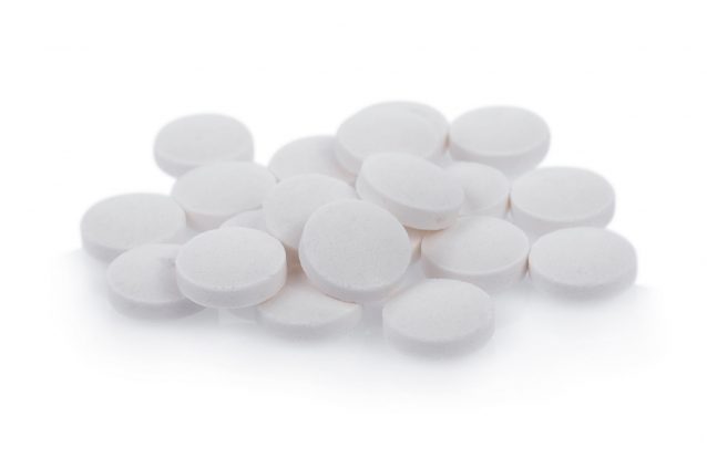 Suspeita de que ibuprofeno pode agravar algumas infeções leva França a pedir cautela e estudo mais alargado