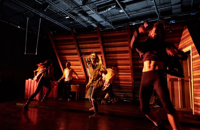 Teatro Experimental do Porto: A geração (à) rasca ocupa o palco