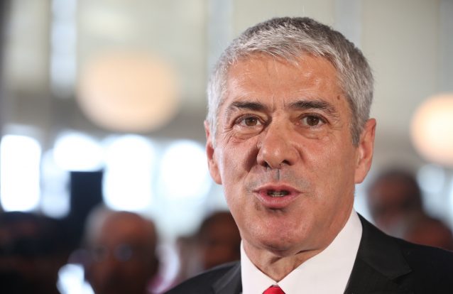 Testemunha diz que mãe de Sócrates só tinha “casinhas de porteira”