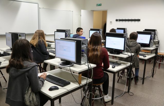 Testes PISA: Portugal supera média da OCDE