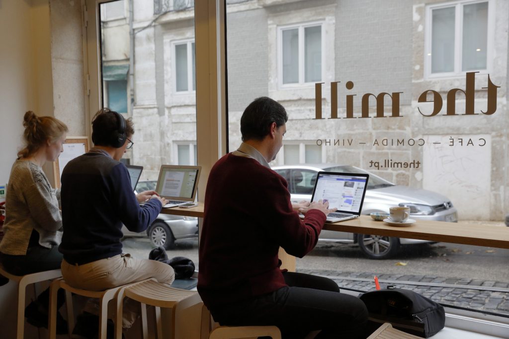 The Mill, um café onde também se come e se bebe vinho
