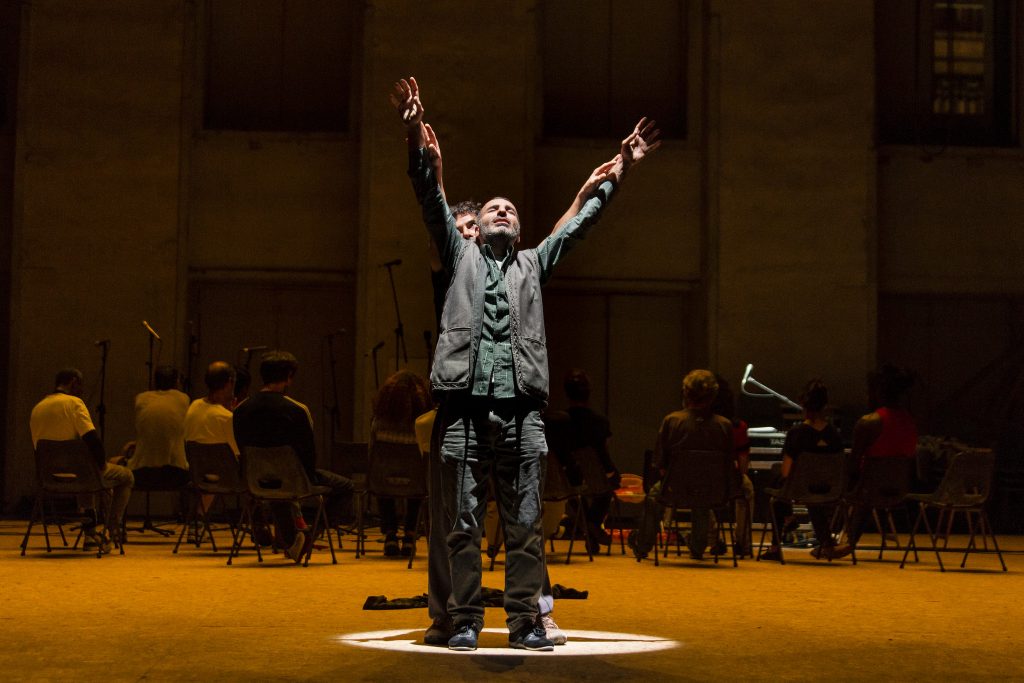 'Todo o Mundo é um Palco': A vida da cidade está no Teatro da Trindade