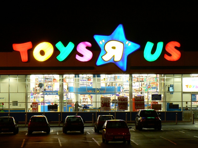 Cadeia de loja de brinquedos Toys R Us vai fechar ou vender todas