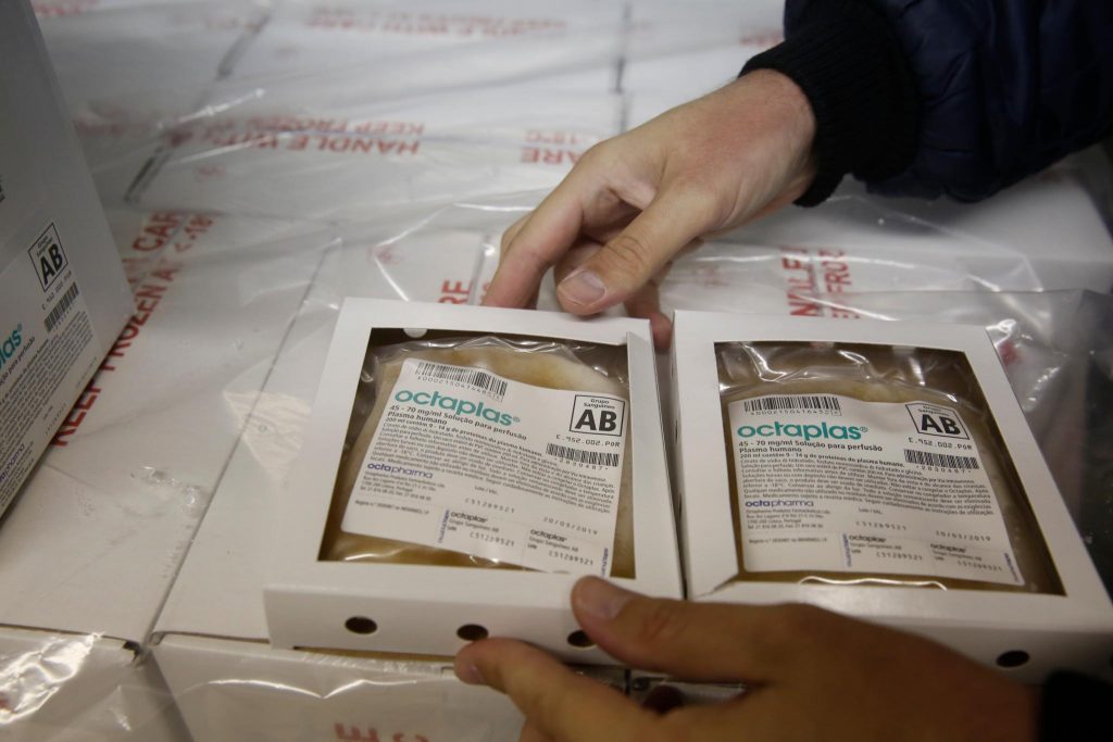 Três médicos constituídos arguidos no processo do negócio do plasma