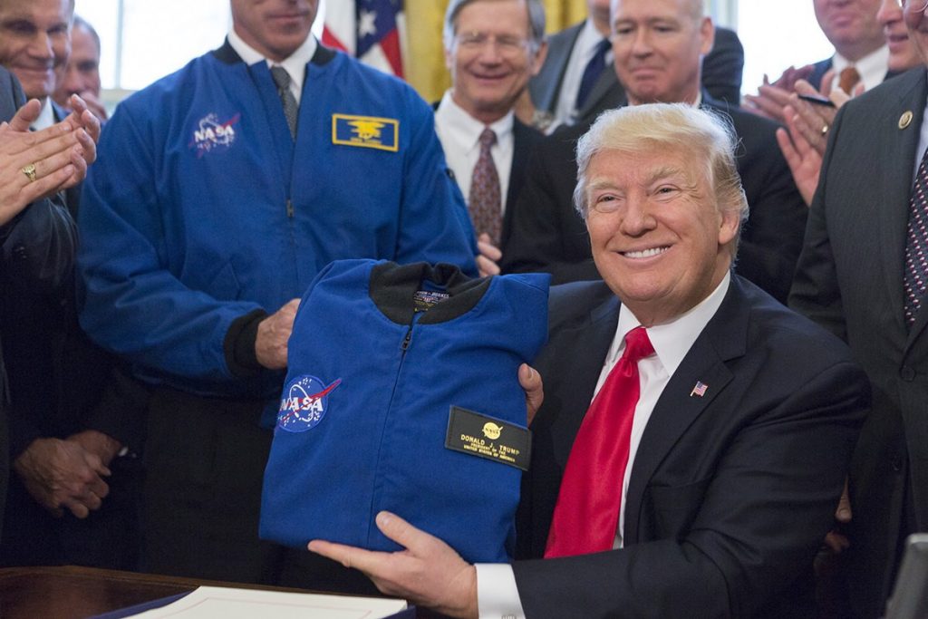 Trump acaba com programa da NASA que monitoriza gases com efeito de estufa na Terra