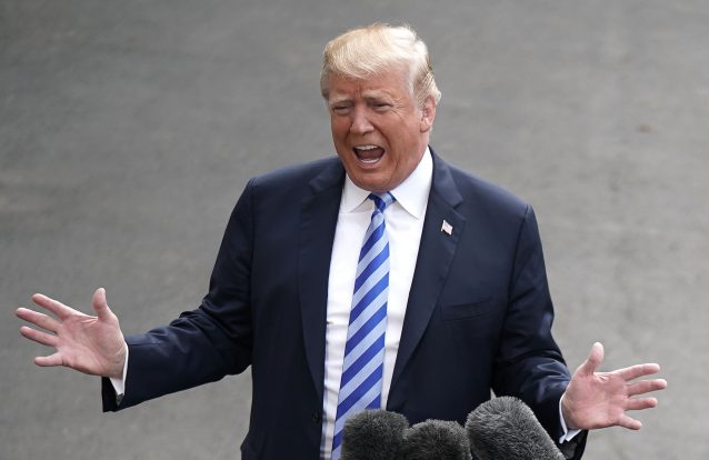 Trump atira-se ao restaurante que recusou servir a sua assessora