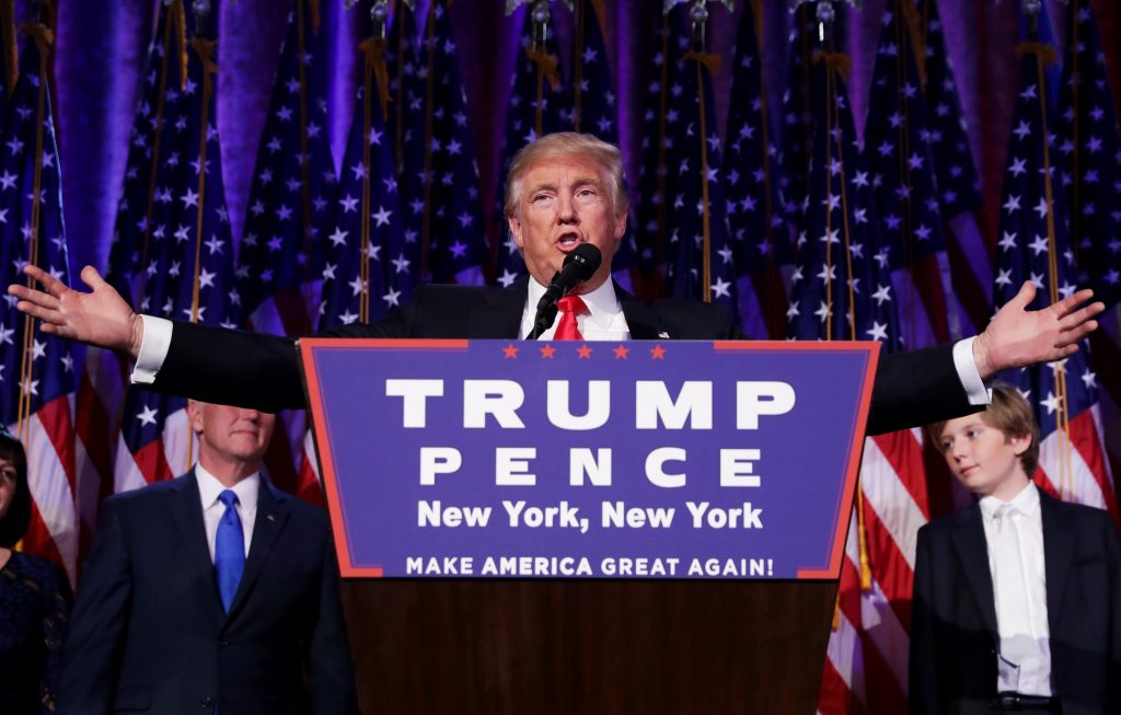 Trump sucede a Obama na presidência dos EUA