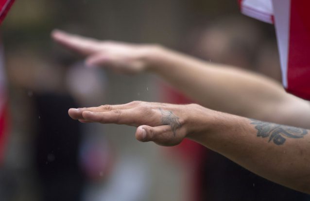 Turista americano agredido na Alemanha por ter feito saudação nazi