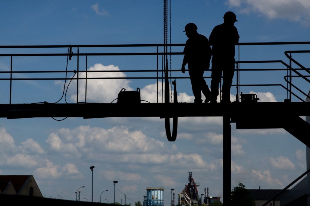 Um terço dos trabalhadores está em risco de 'burnout'