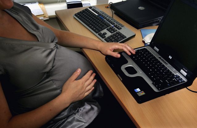 Uma grávida pode ser incluída num despedimento coletivo? Afinal pode, à luz das regras europeias