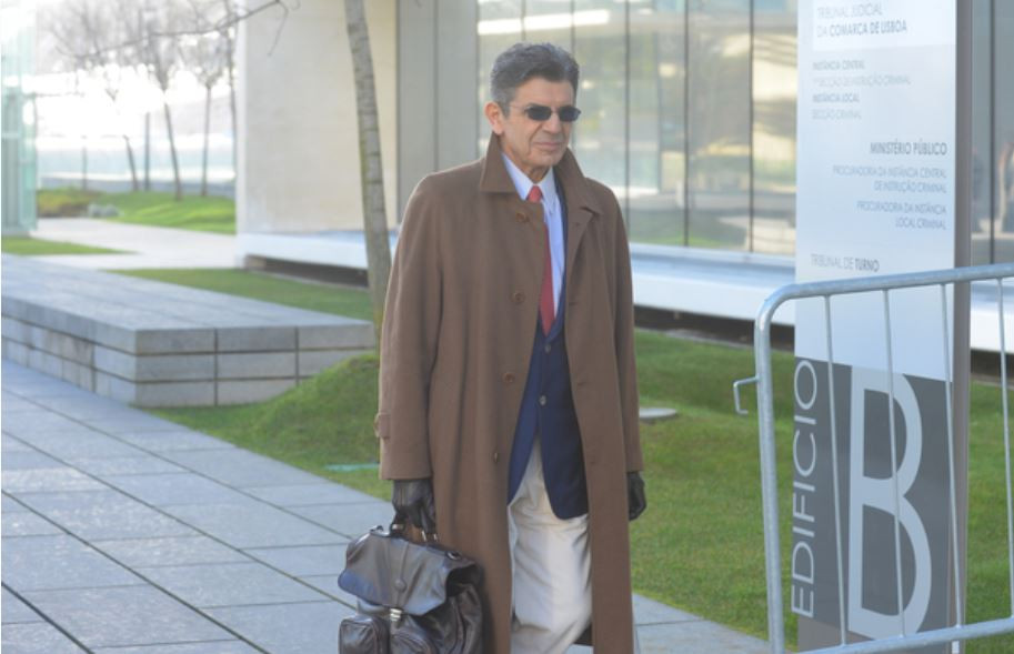 Uma "prova pericial muito débil" absolve Manuel Maria Carrilho