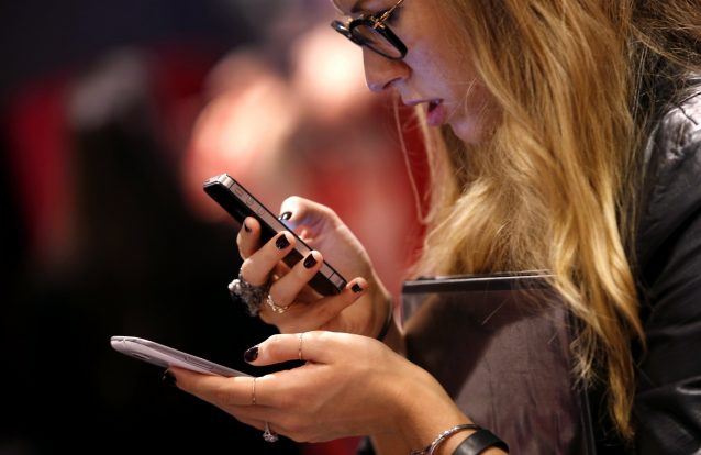 Usa demasiado o telemóvel? Saiba o que acontece ao seu corpo