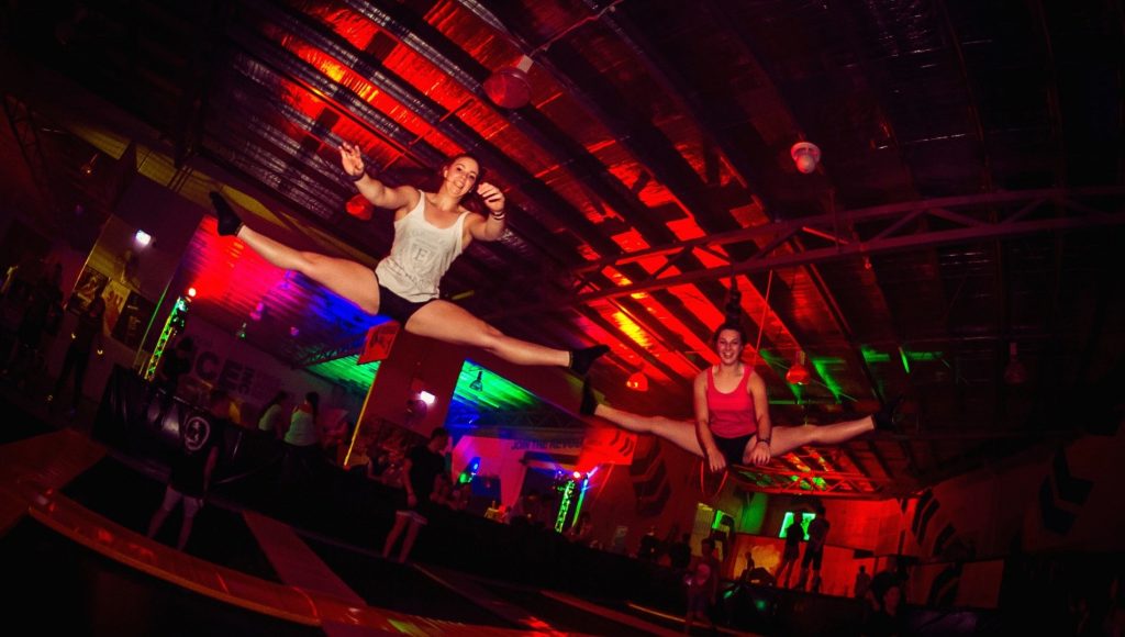 Vamos dançar num trampolim na Bounce After Dark Party?