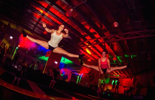 Vamos dançar num trampolim na Bounce After Dark Party?
