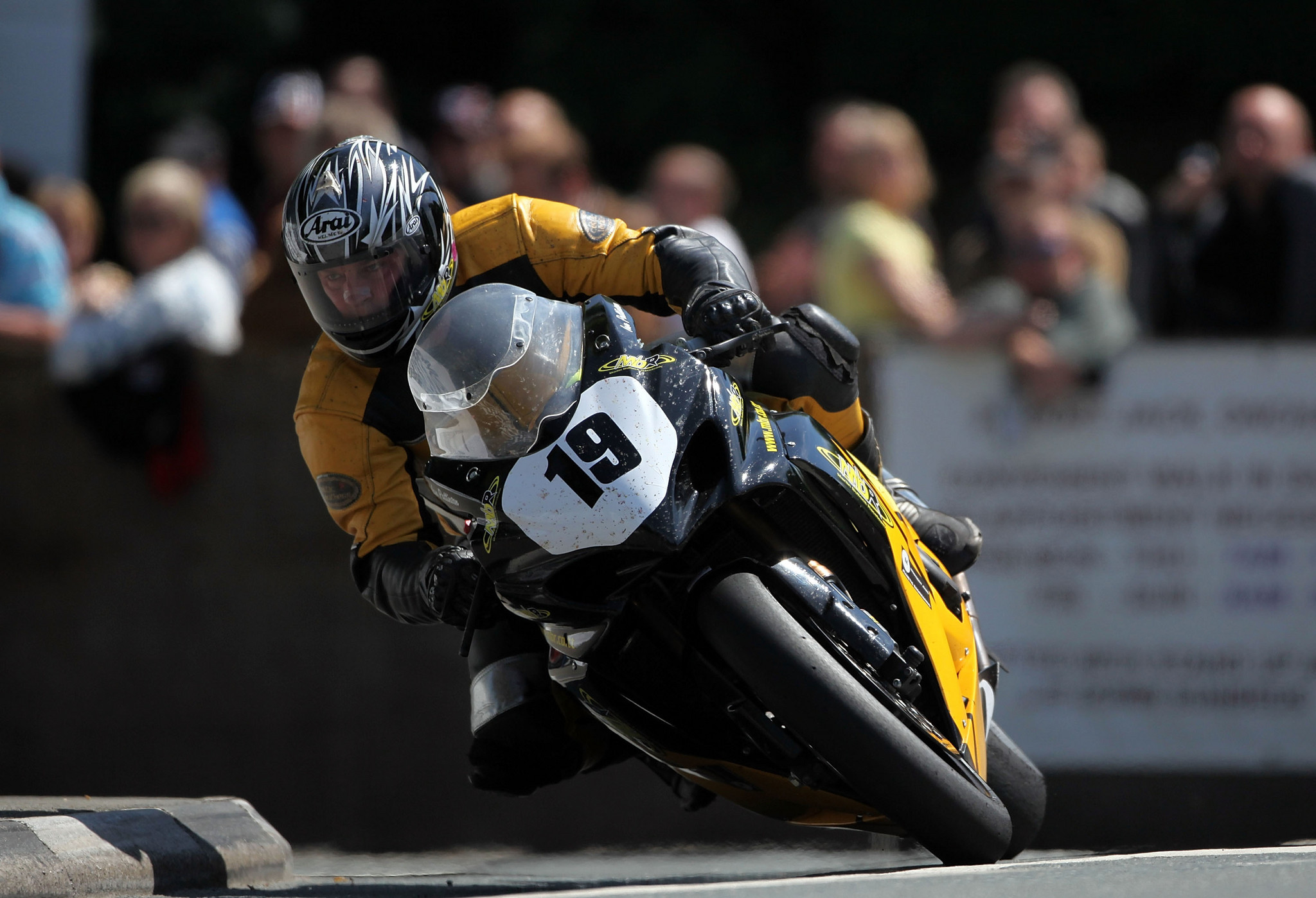 Isle Of Man TT, a corrida de motos mais perigosa do mundo