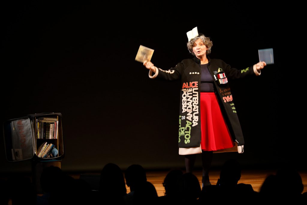 Vídeo: homenagem a Sophia de Mello Breyner Andresen