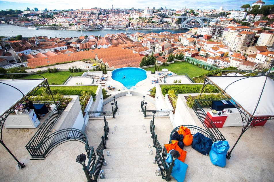 Vinhos e comida, sem perder o Porto de vista, nas Sunset Wine Parties no The Yeatman