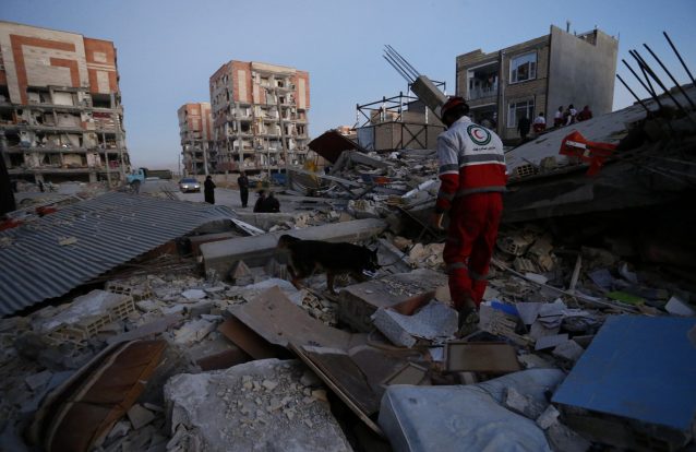 Violento sismo faz mais de 300 mortos na fronteira entre o Irão e o Iraque