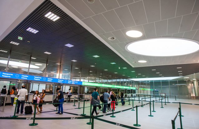 Zona do check-in no aeroporto de Lisboa evacuada durante 20 minutos