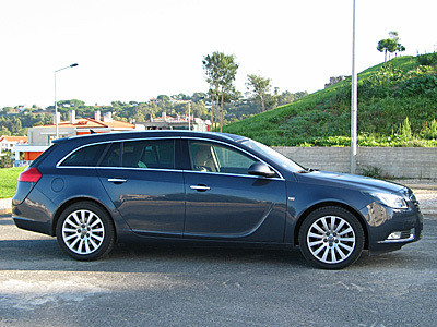 opel-insignia-sports-tourer-2