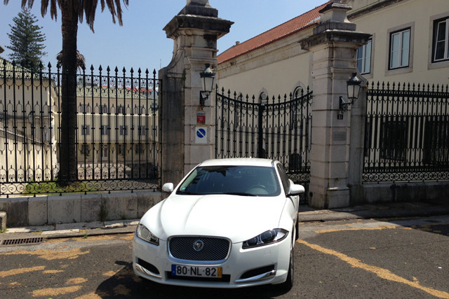 600-jaguar-ipad
