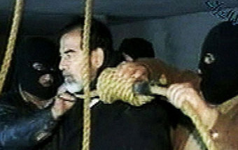 A corda utilizada para enforcar Saddam Hussein pode ser vendida por, pelo menos, 6 milhões de euros