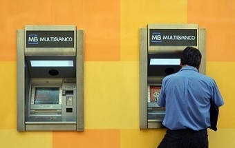 Apoiar os refugiados no Multibanco