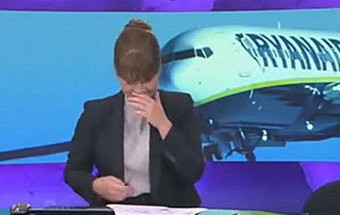 Apresentadora da televisão sueca tem ataque de riso em direto
