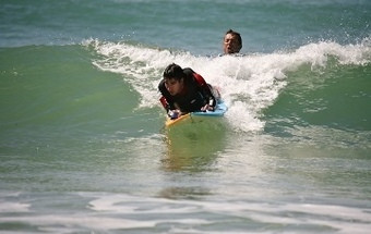 Associação de Surf Adaptado quer criar competições em Portugal