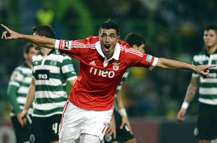Benfica vence em Alvalade e ascende à liderança 13