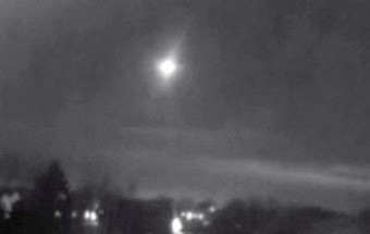 Câmara de segurança capta meteoro que intrigou centenas de norte-americanos