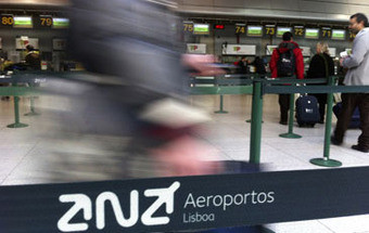 Caos no aeroporto para retomar voos cancelados devido à greve