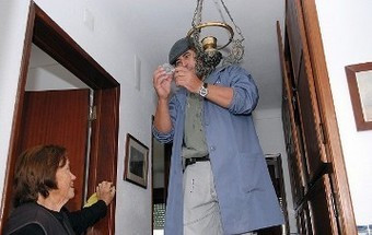 Carrazeda de Ansiães oferece reparações domiciliárias a idosos
