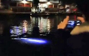 Cidade de Bristol intrigada com 'criatura' brilhante que apareceu nas docas