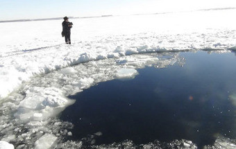 Cientistas encontraram fragmentos do meteorito que caiu na Rússia