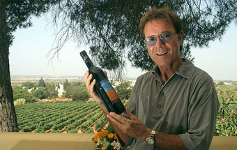 Cliff Richard enfrenta novas acusações de abuso sexual