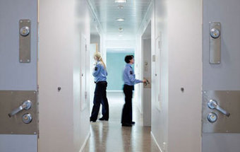 Condenados holandeses podem vir a pagar "renda" na prisão