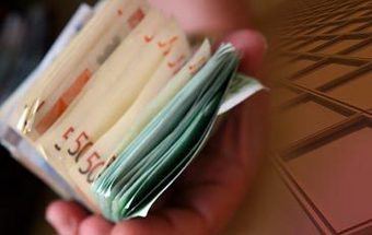 Diluição de 50% dos subsídios no privado já está na AR e fica em discussão pública até ao natal