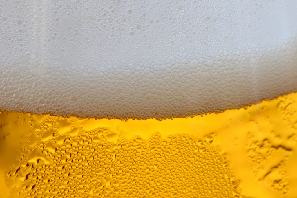 Doença rara faz homem produzir "cerveja" no próprio intestino