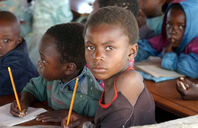 Estudantes africanos do Algarve apoiam crianças da Zâmbia