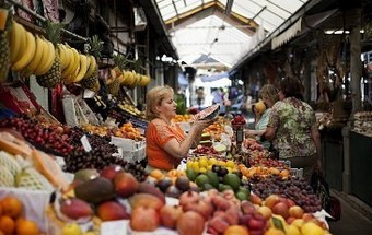 Estudantes ensinam famílias carenciadas a alimentarem-se melhor